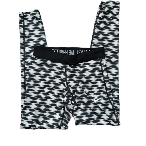 Nike Relay Printed Cropped Leggings - Picture 3 of 7